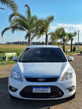 FORD FOCUS 1.6 GLX 16V FLEX 4P MANUAL